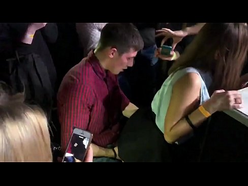 ❤️ Sesso reale in un nightclub russo. Ragazza russa di 18 anni nell'ano e nella vagina scopata in un nightclub ❤ Pornoal it.pinkporno.ru ❌